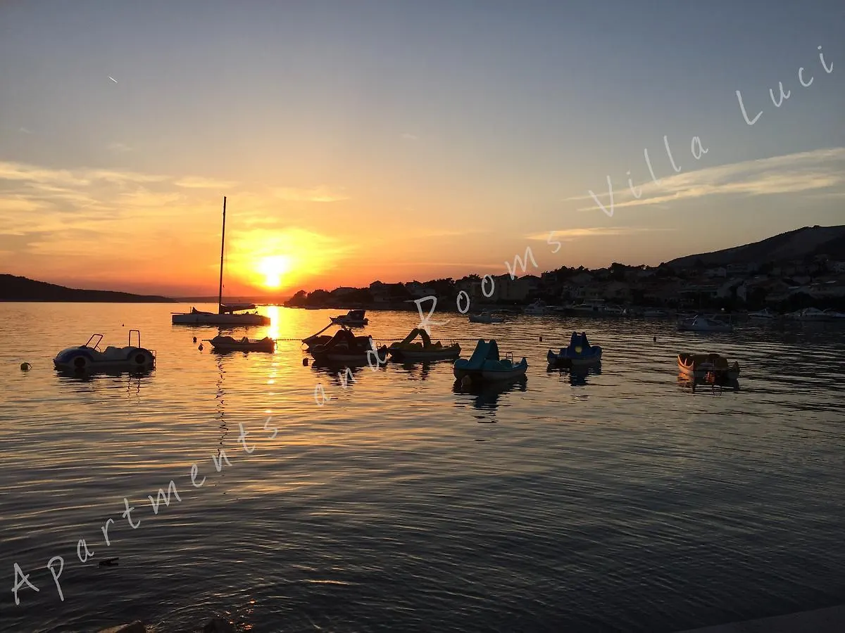 Apartments And Rooms Villa Luci Barbat na Rabu 招待所