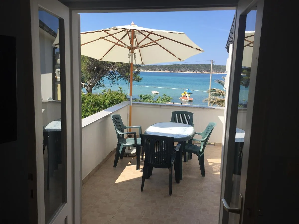 Apartments And Rooms Villa Luci Barbat na Rabu 0*,